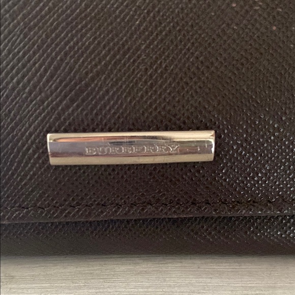 Burberry Dark Brown Leather 4 Key Holder with Brown House Check Interior - Picture 3 of 6